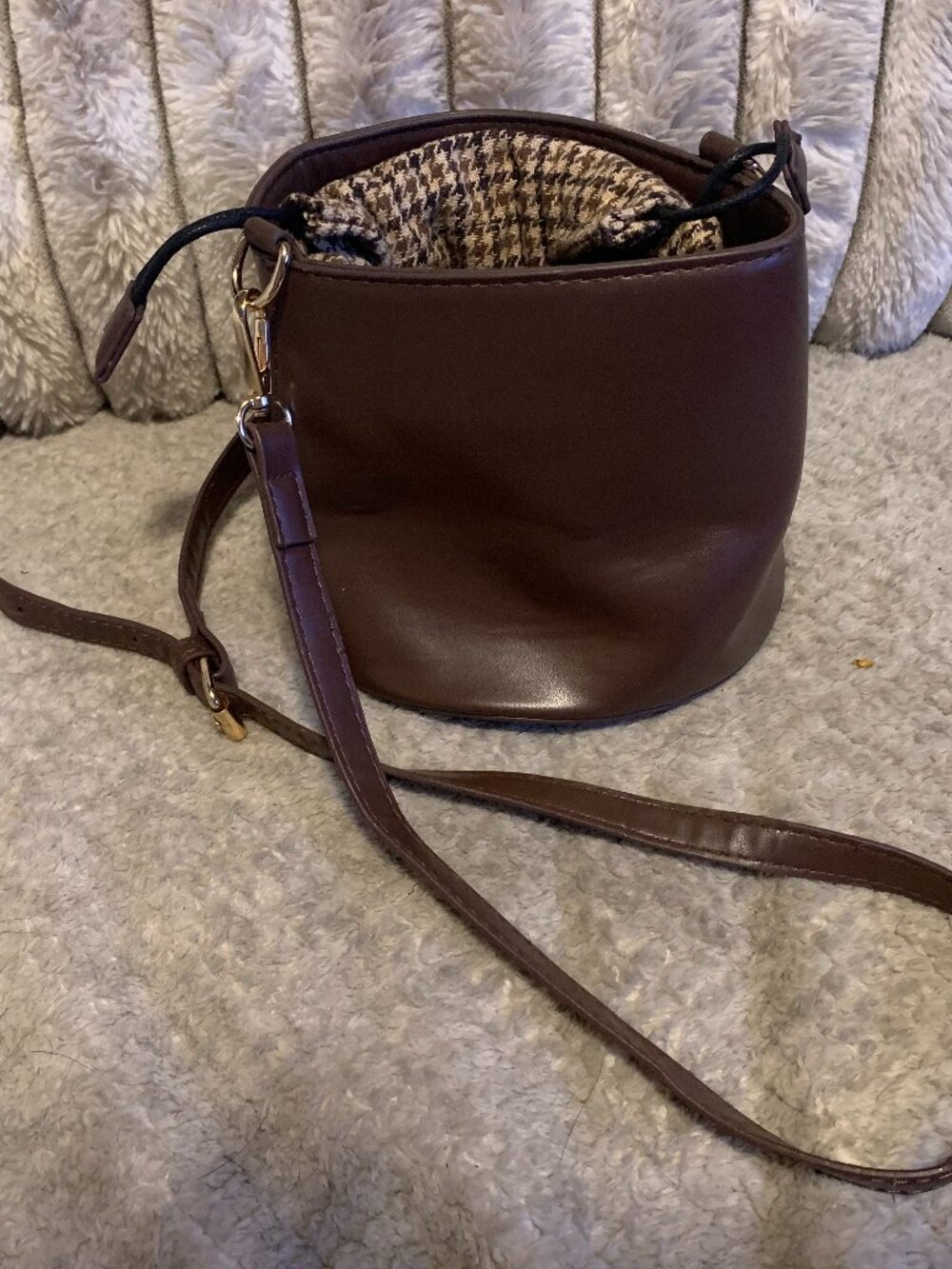 Round Brown Faux Leather Bucket Shoulder Bag Purse - Picture 4 of 5